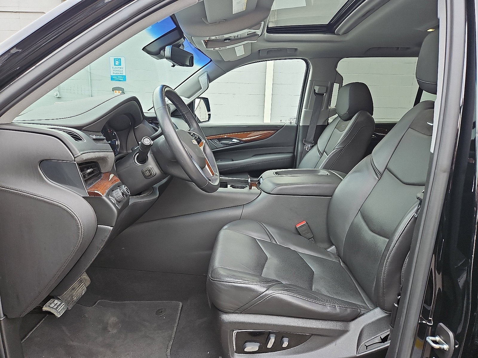 2019 Cadillac Escalade Luxury