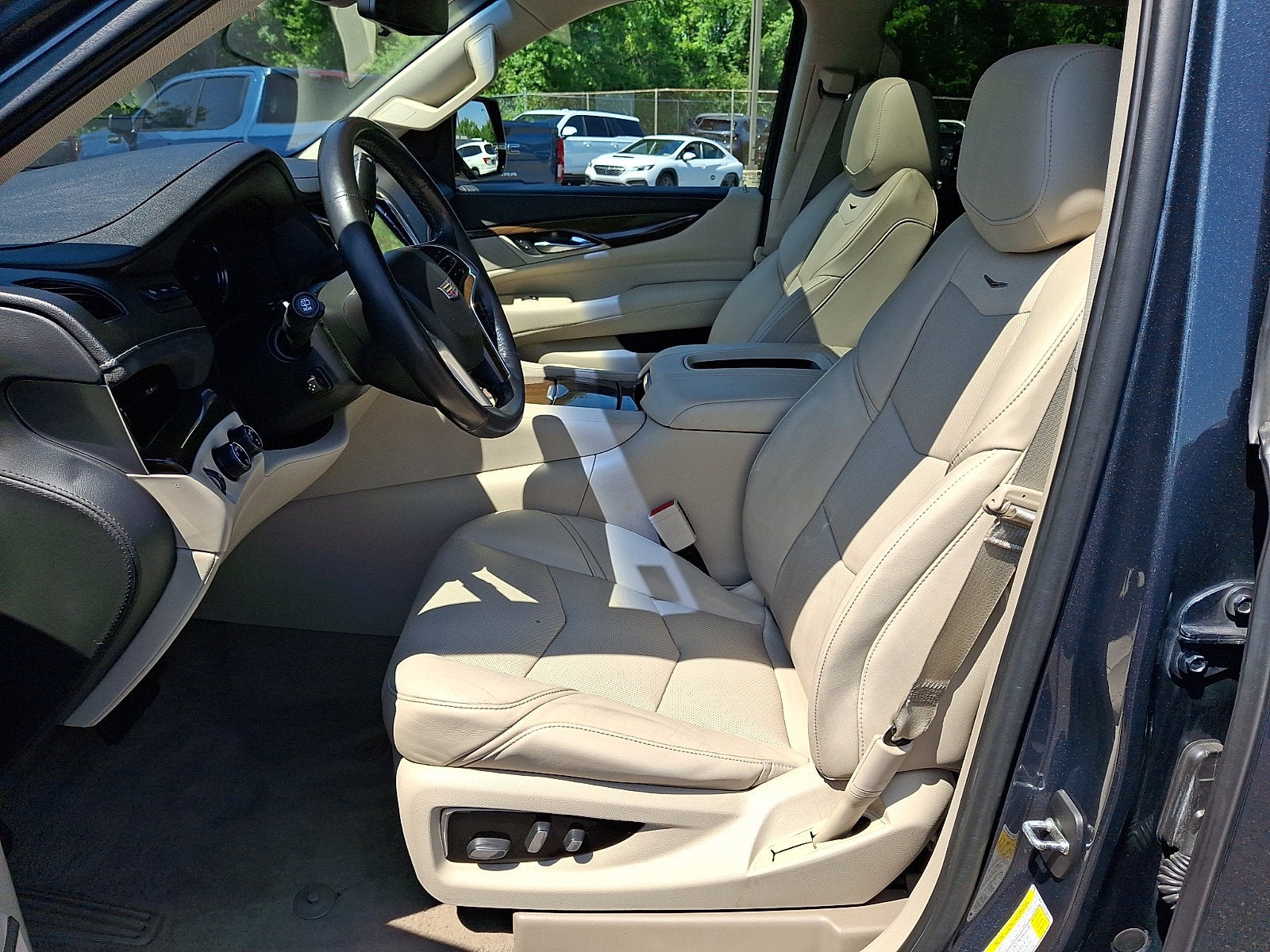 2020 Cadillac Escalade Luxury
