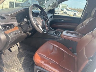 2016 Cadillac Escalade Luxury Collection