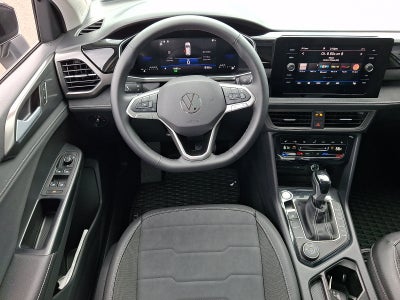 2025 Volkswagen Taos SE Black