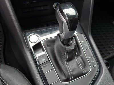 2025 Volkswagen Taos SE Black