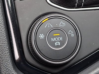 2025 Volkswagen Taos SE Black