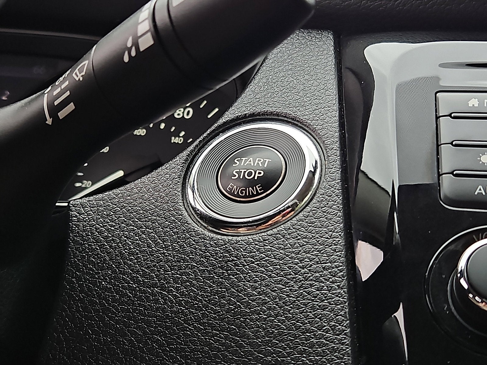 2020 Nissan Rogue Sport SV