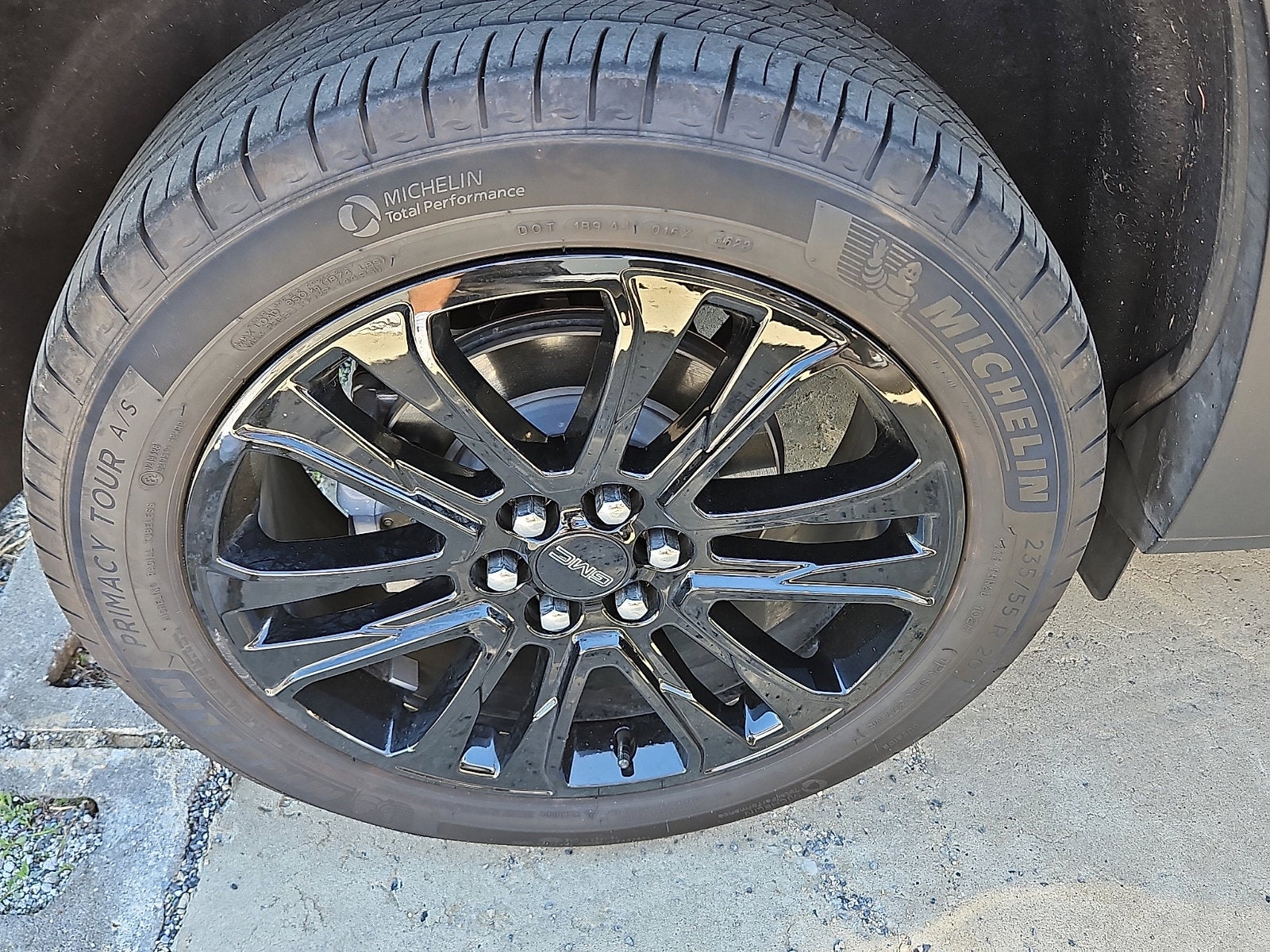 2023 GMC Acadia SLE