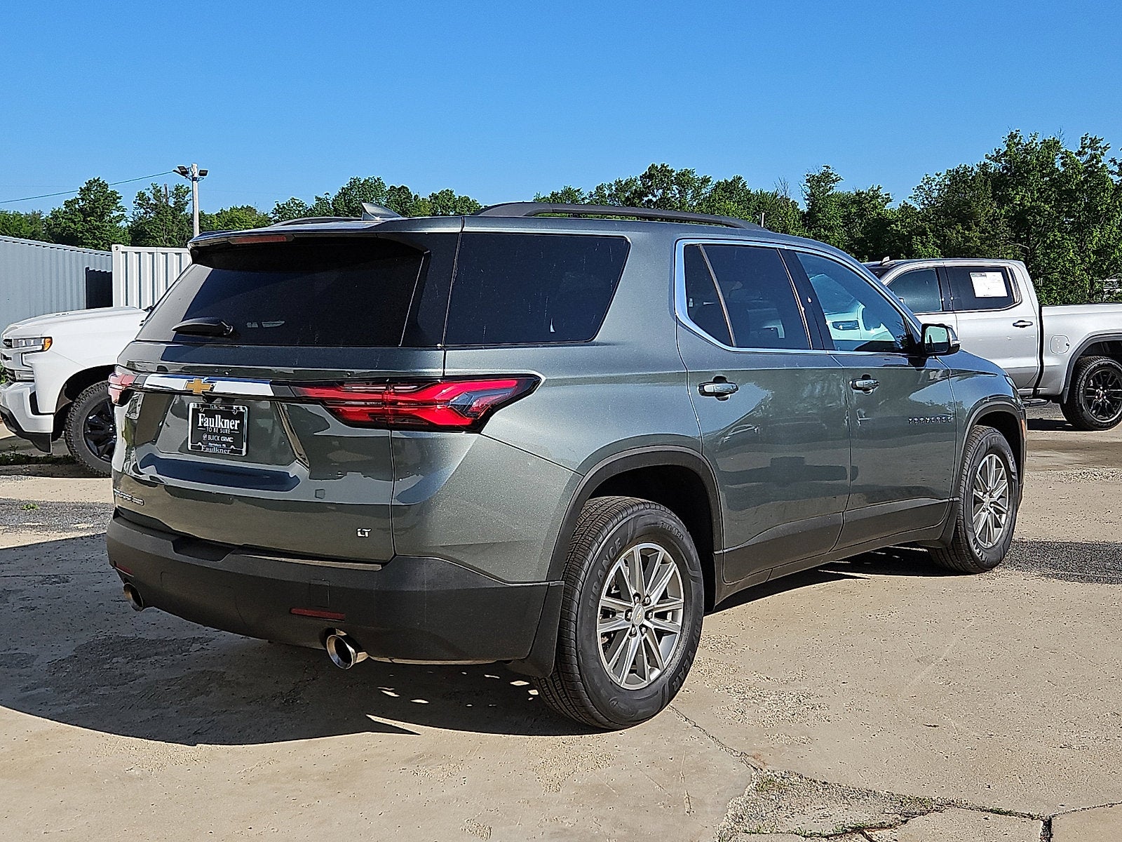 2023 Chevrolet Traverse LT Leather