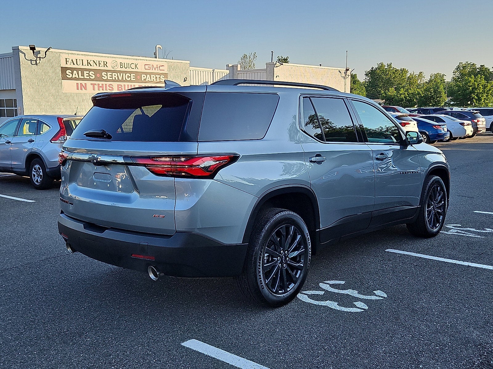 2023 Chevrolet Traverse RS