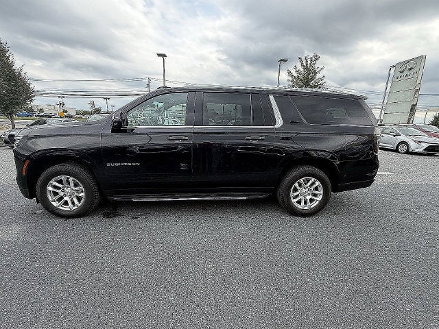 2025 Chevrolet Suburban LT
