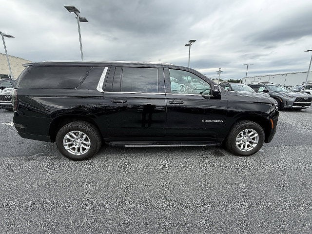 2025 Chevrolet Suburban LT