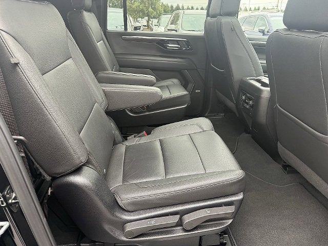 2025 Chevrolet Suburban LT