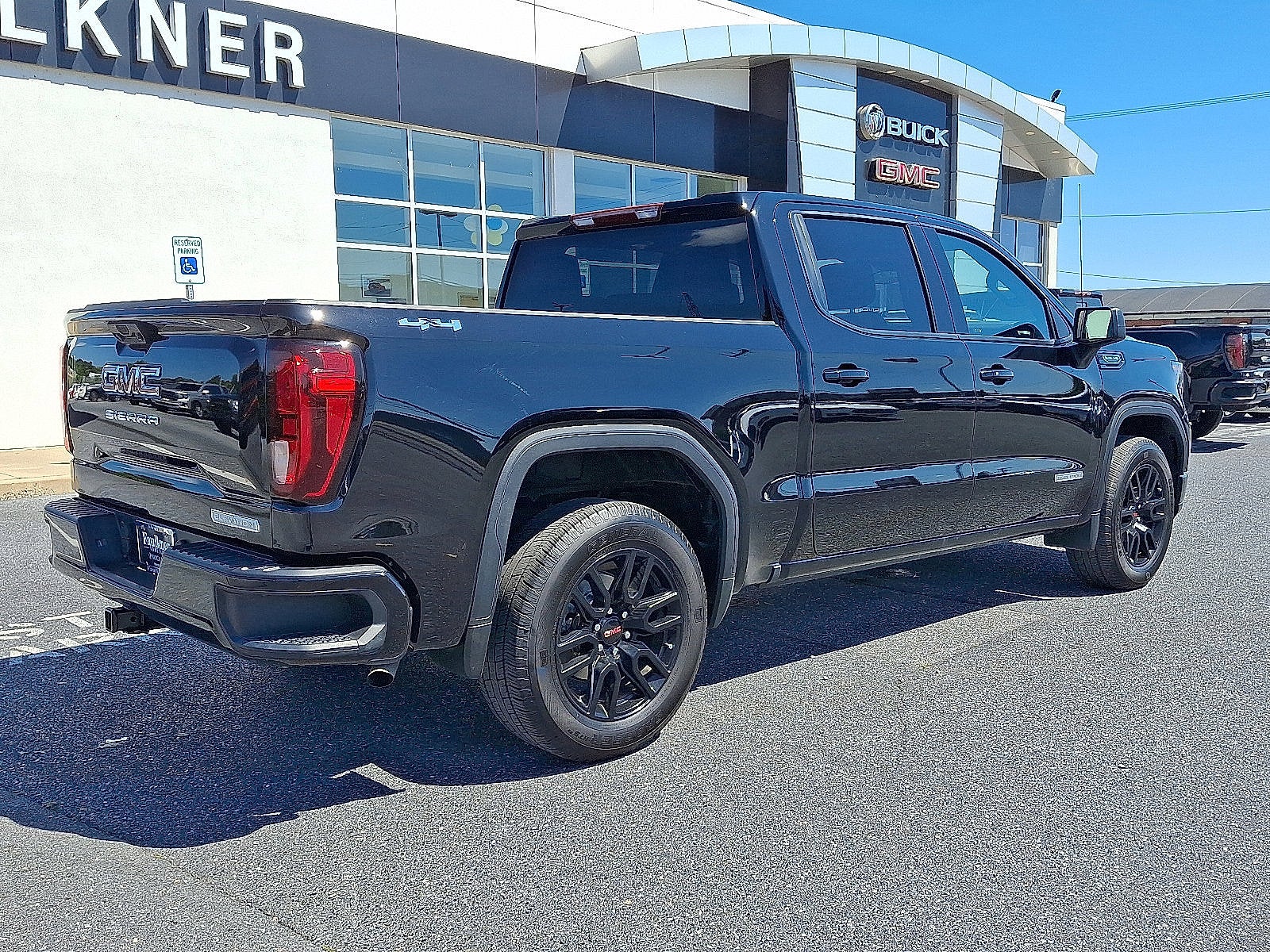 2024 GMC Sierra 1500 Elevation