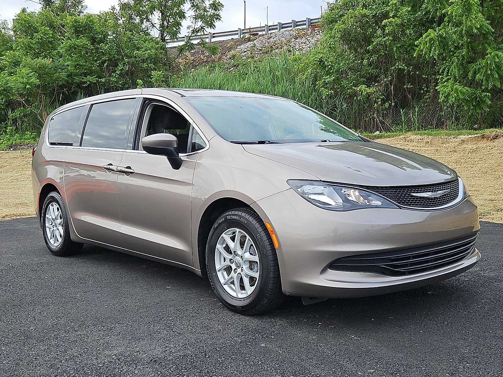 2017 Chrysler Pacifica Touring