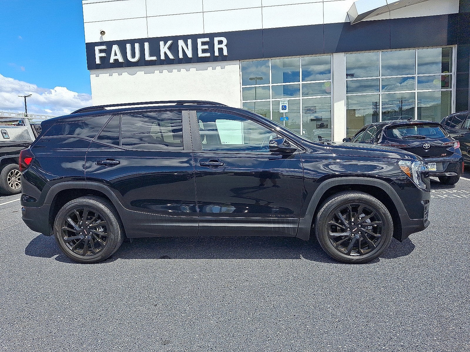 2023 GMC Terrain SLE
