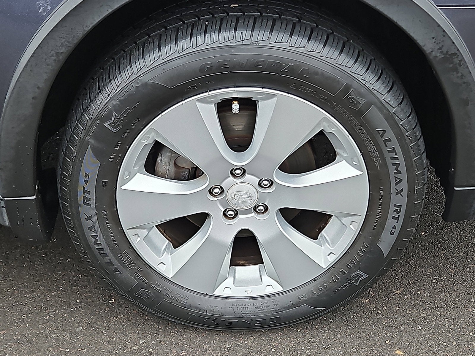 2011 Subaru Outback 2.5i Limited Pwr Moon