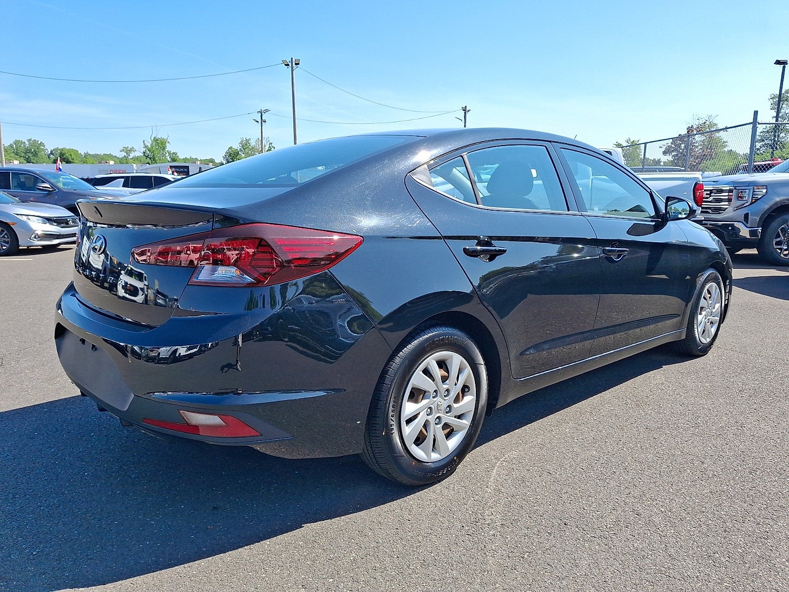 2020 Hyundai ELANTRA SE