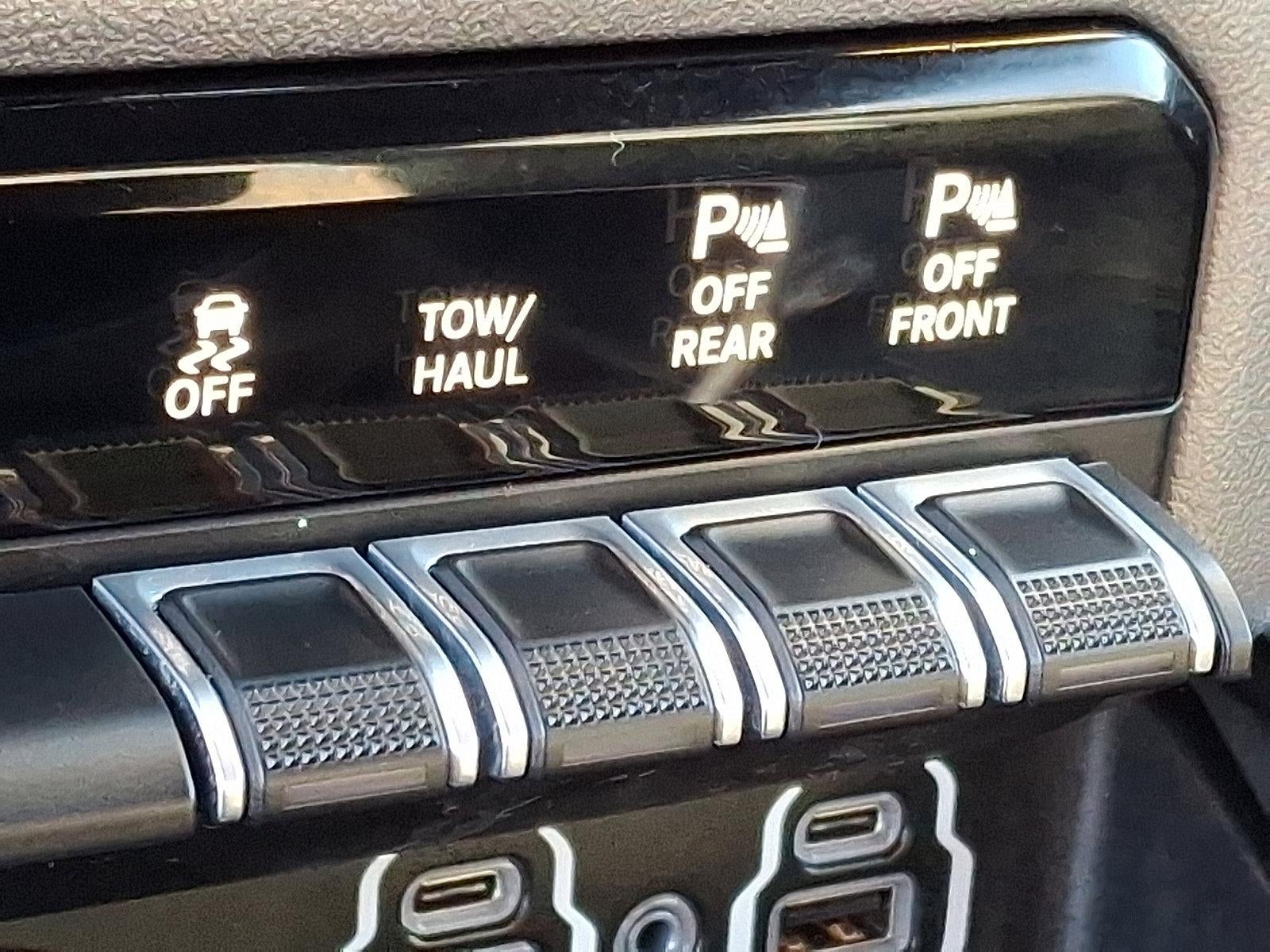 2022 RAM 1500 Big Horn 4x4 Crew Cab 5'7" Box