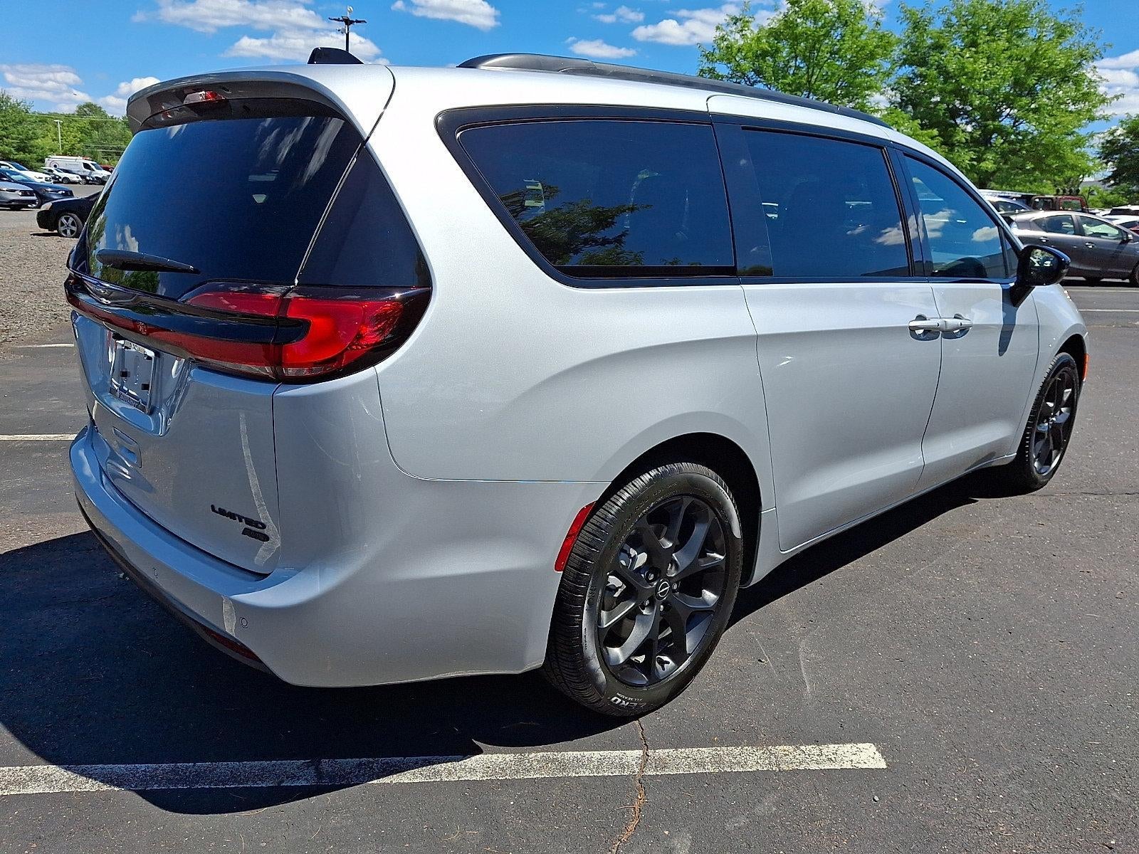 2026 Chrysler Pacifica Limited AWD
