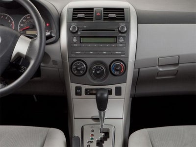 2011 Toyota Corolla 4dr Sdn Auto LE (Natl)