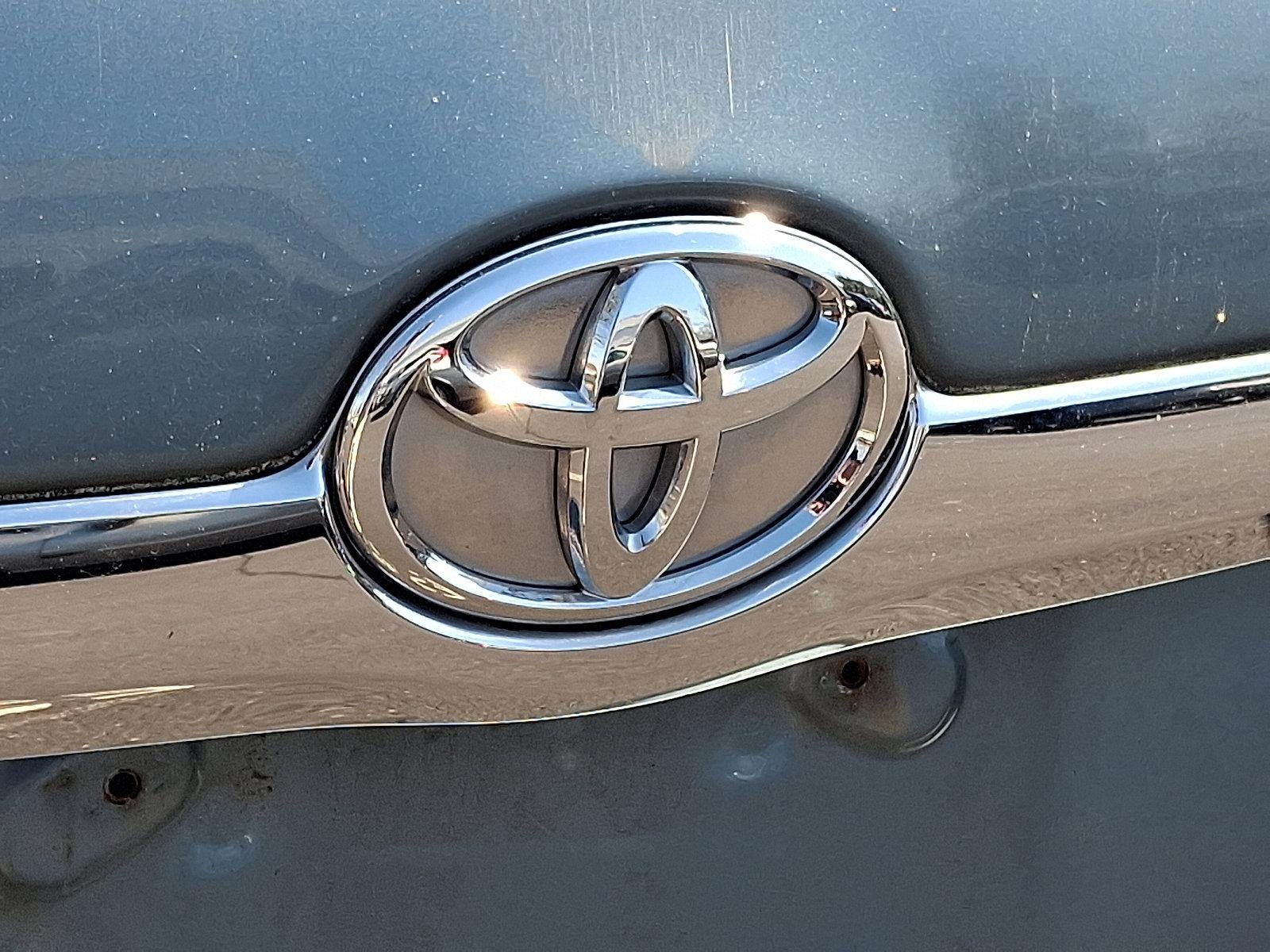 2010 Toyota Camry 4dr Sdn V6 Auto XLE (Natl)