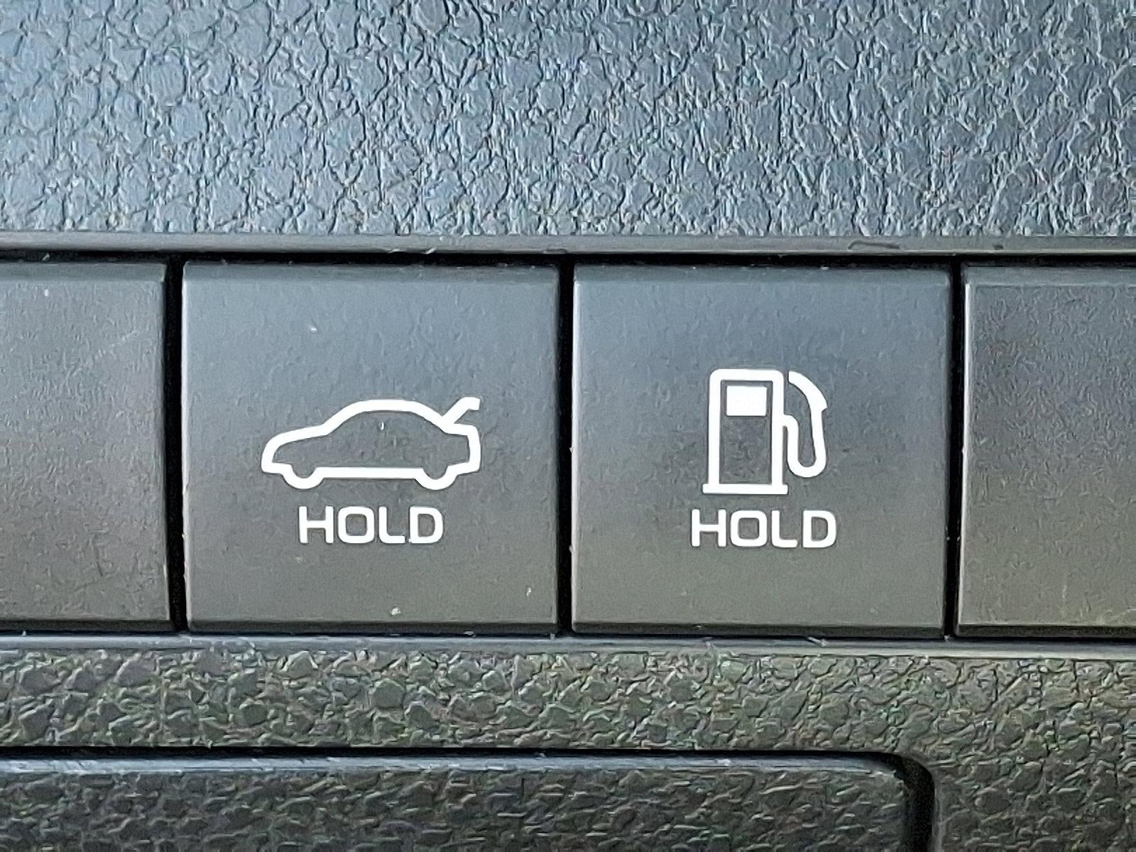 2020 Toyota Camry LE Auto (Natl)