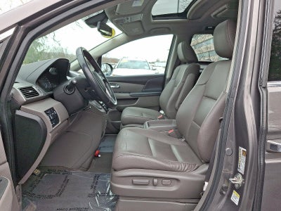 2015 Honda Odyssey Touring with DVD Rear Entertainment System and Navigation