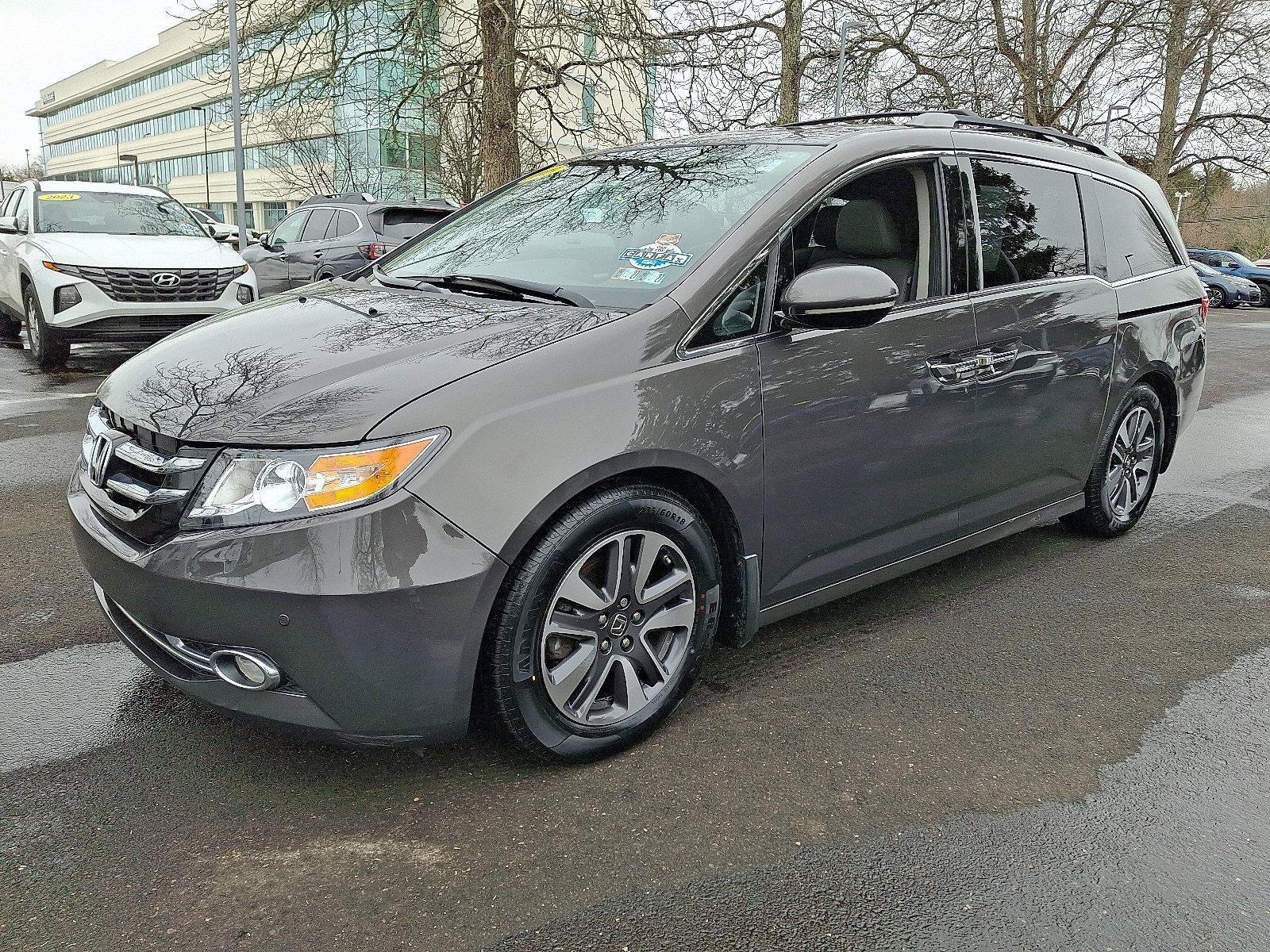 2015 Honda Odyssey Touring with DVD Rear Entertainment System and Navigation