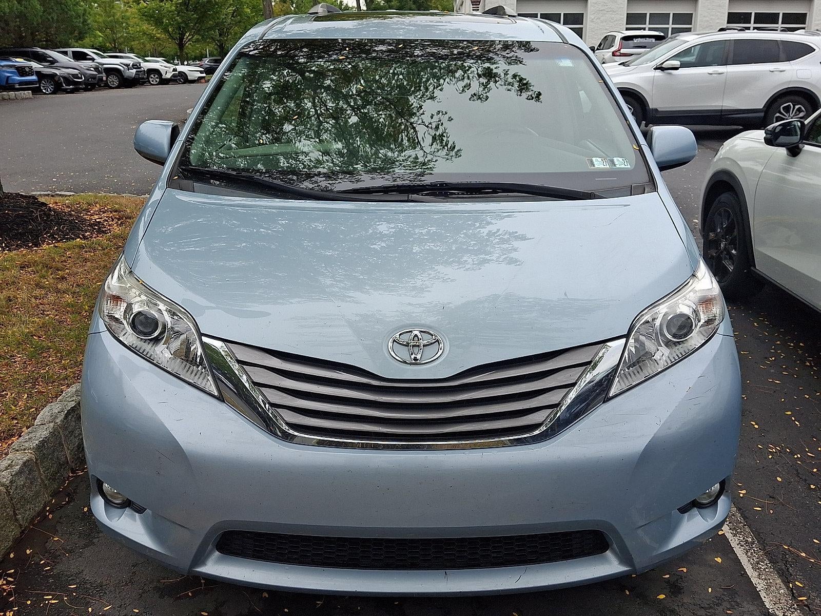 2015 Toyota Sienna 5dr 7-Pass Van XLE AWD (Natl)