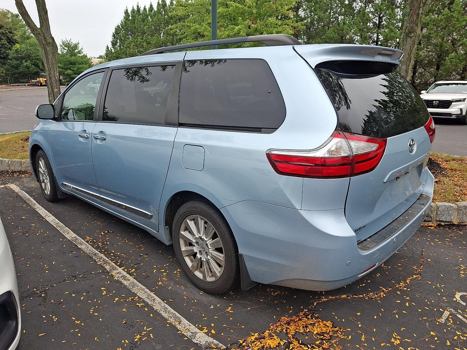 2015 Toyota Sienna 5dr 7-Pass Van XLE AWD (Natl)