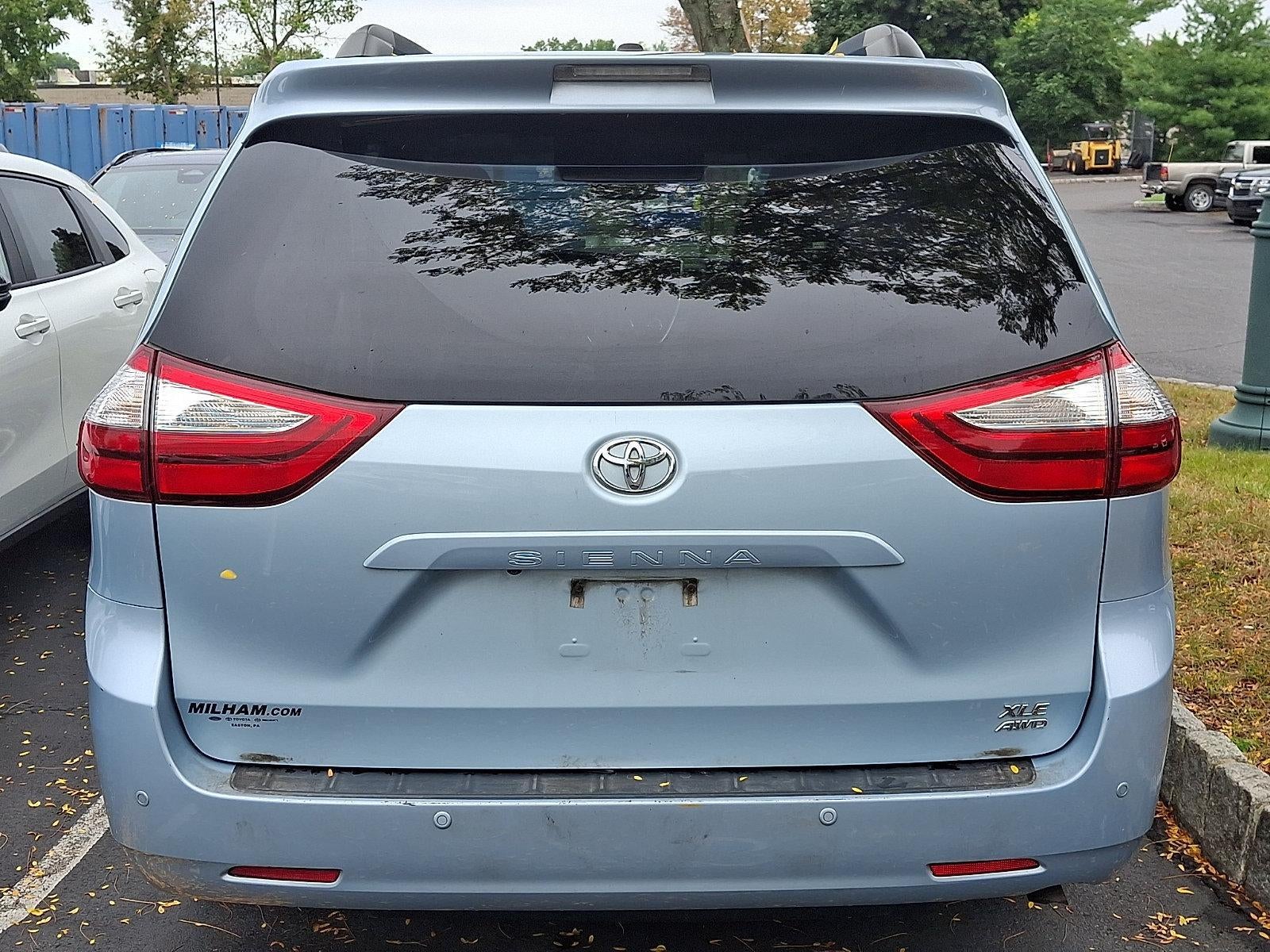 2015 Toyota Sienna 5dr 7-Pass Van XLE AWD (Natl)