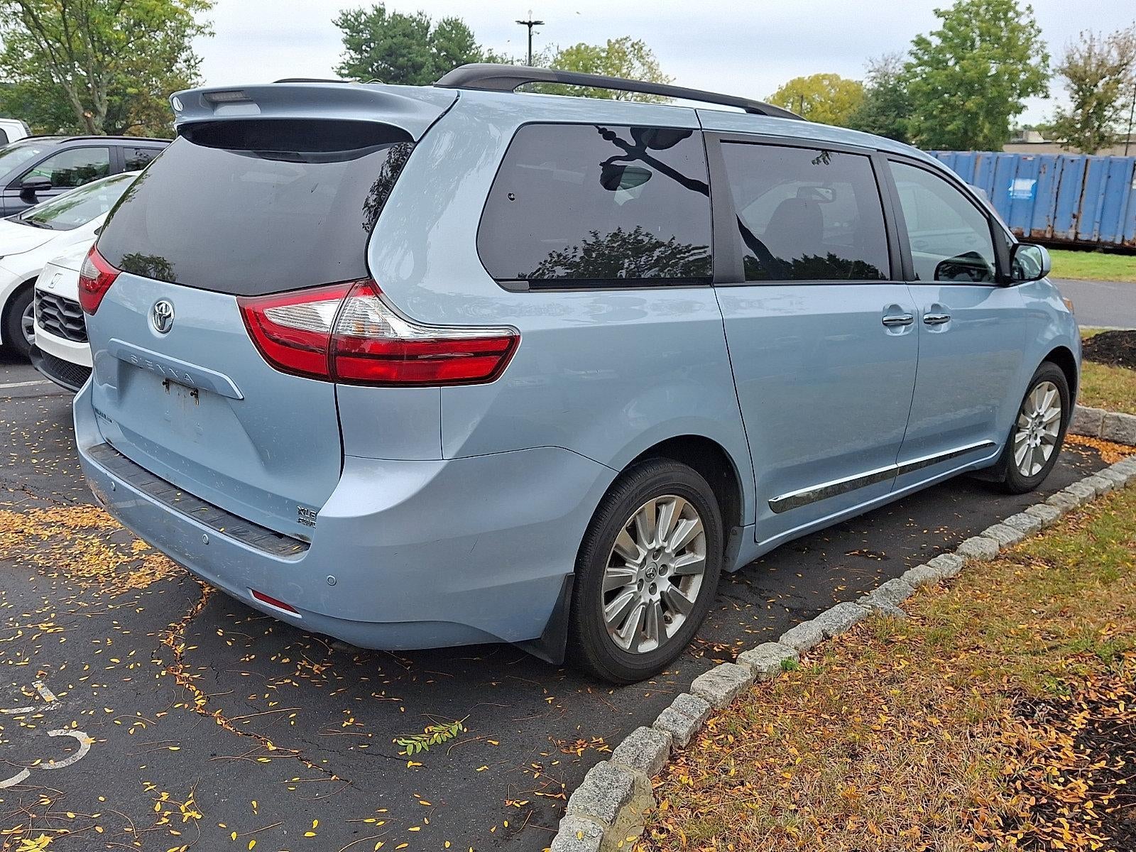 2015 Toyota Sienna 5dr 7-Pass Van XLE AWD (Natl)