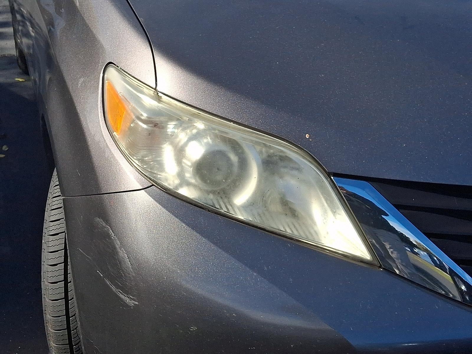 2013 Toyota Sienna 5dr 7-Pass Van V6 LE AAS FWD (Natl)