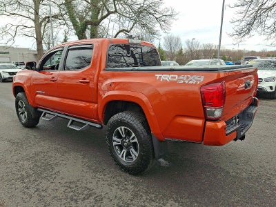 2017 Toyota Tacoma TRD Off Road Double Cab 5' Bed V6 4x4 MT (Natl)
