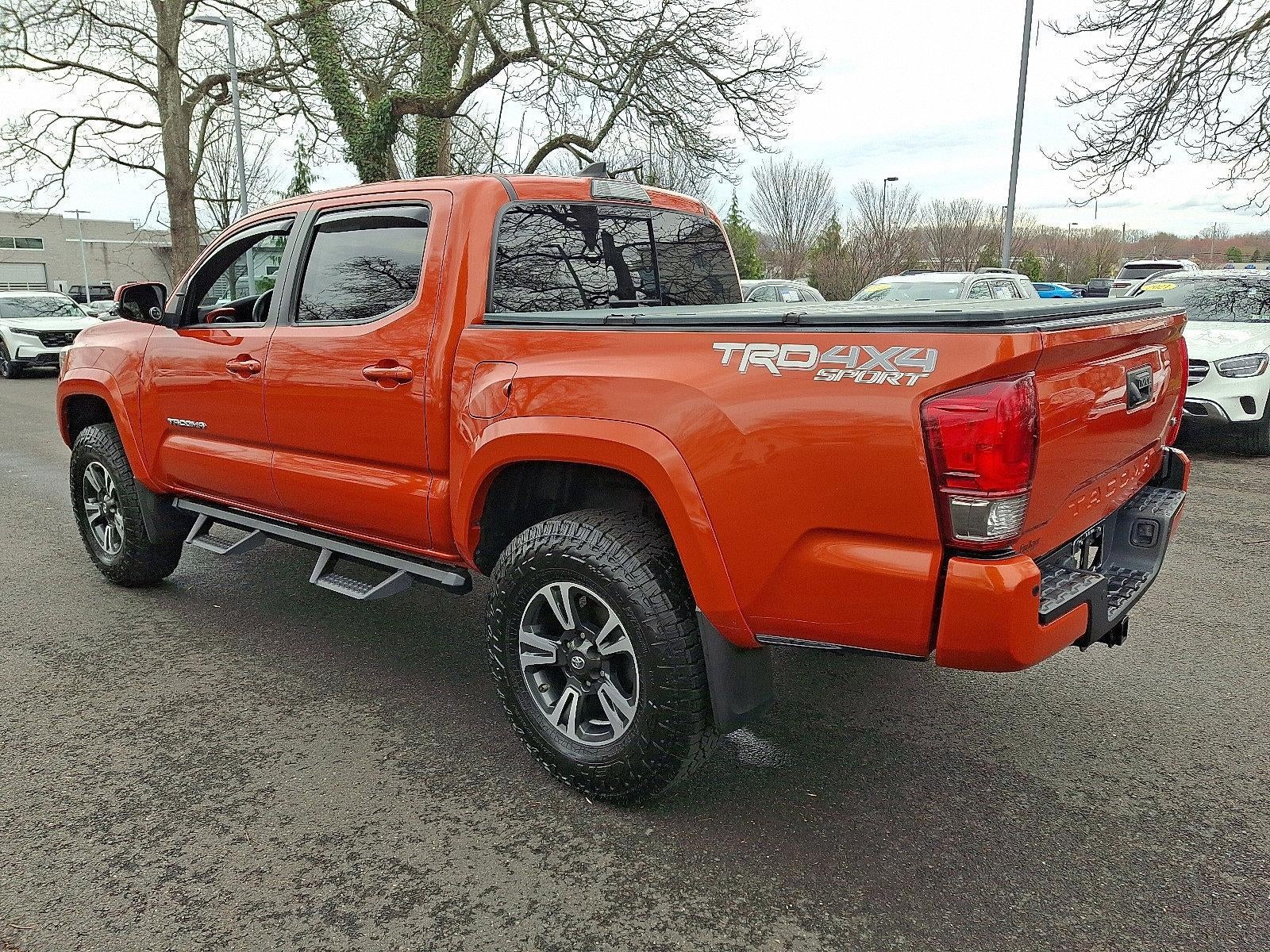2017 Toyota Tacoma TRD Off Road Double Cab 5' Bed V6 4x4 MT (Natl)