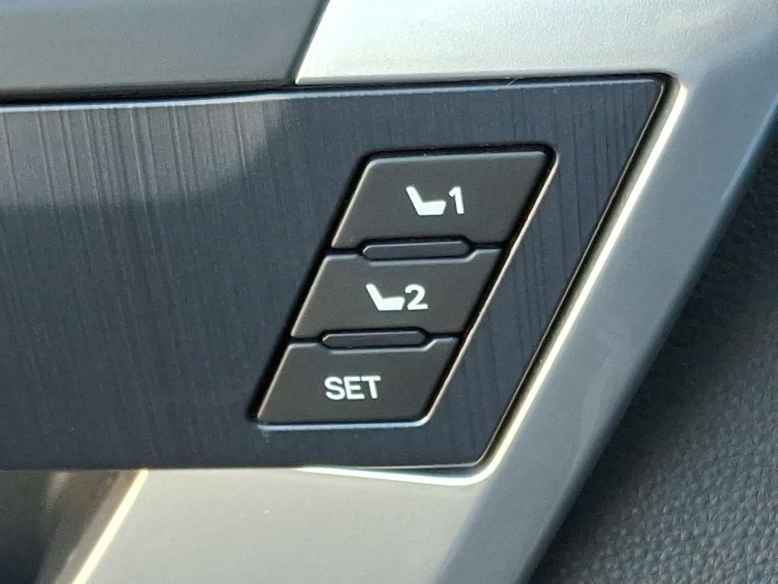 2025 Toyota Tundra 4WD 4WD Platinum CrewMax 5.5' Bed (Natl)