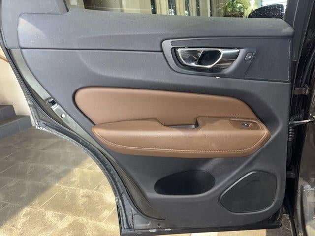 2018 Volvo XC60 T5 AWD Momentum