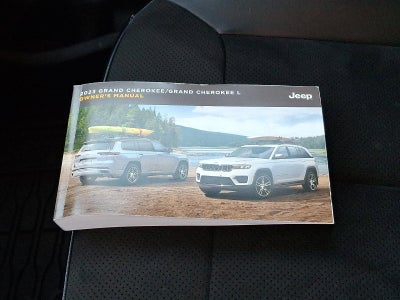 2023 Jeep Grand Cherokee Altitude 4x4