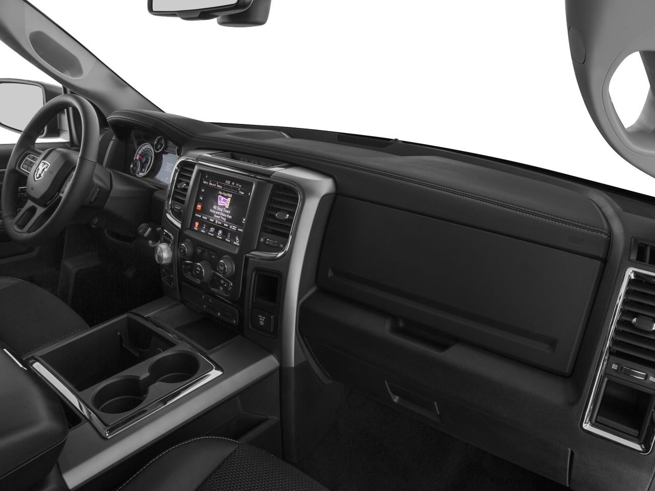 2016 RAM 1500 4WD Crew Cab 5.7 Ft Box Express