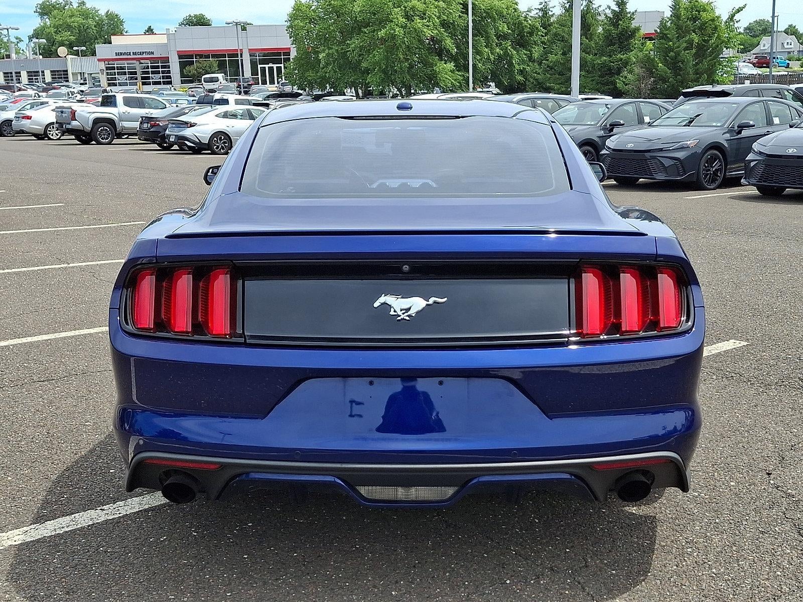 2016 Ford Mustang 2dr Fastback EcoBoost