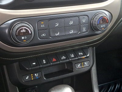 2022 GMC Canyon Crew Cab Short Box 4-Wheel Drive Denali