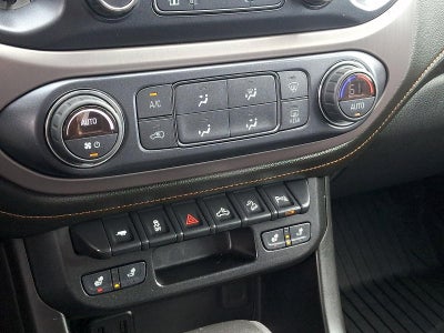 2021 GMC Canyon Crew Cab Long Box 4-Wheel Drive AT4 w/Leather