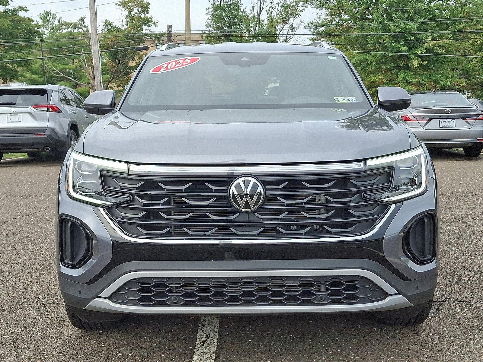 2025 Volkswagen Atlas Cross Sport 2.0T SE w/Technology 4MOTION
