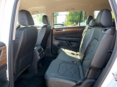 2025 Volkswagen Atlas 2.0T SE w/Technology 4MOTION