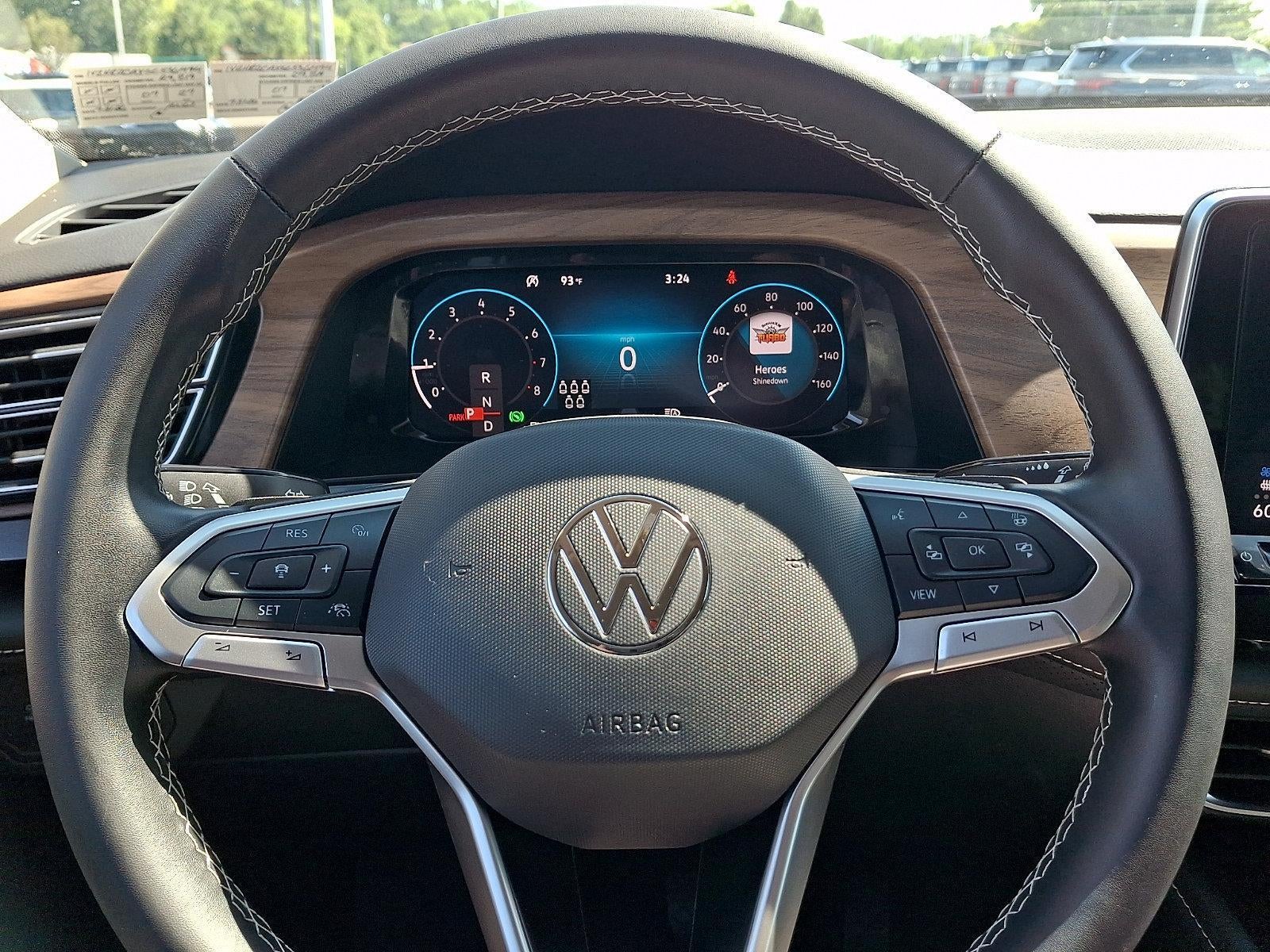 2025 Volkswagen Atlas 2.0T SE w/Technology 4MOTION