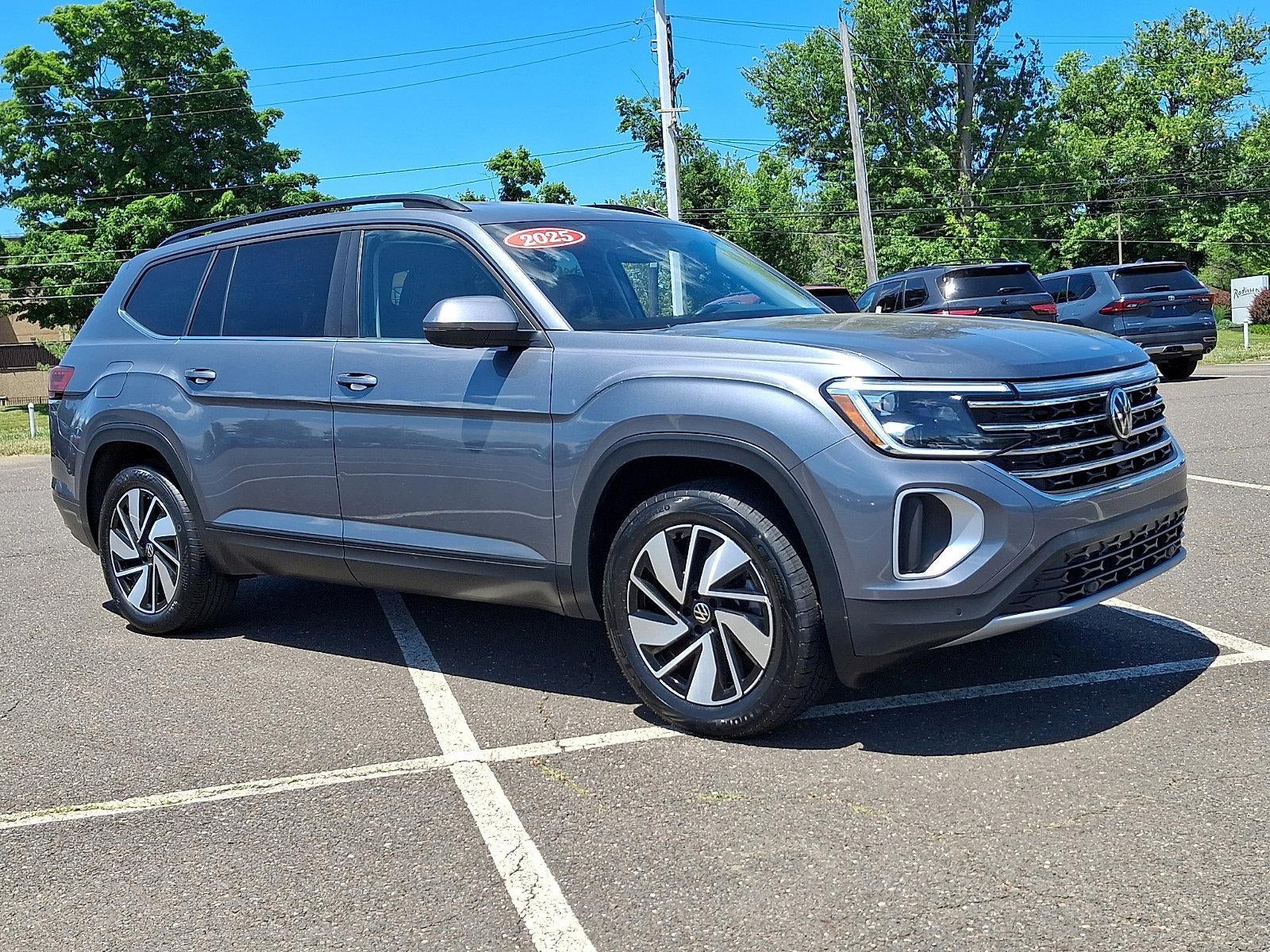 2025 Volkswagen Atlas 2.0T SE w/Technology FWD