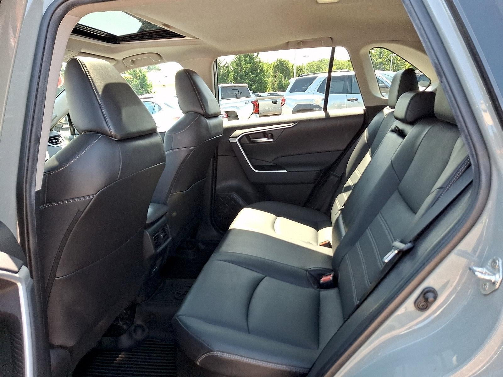 2022 Toyota RAV4 Hybrid XLE Premium AWD (Natl)