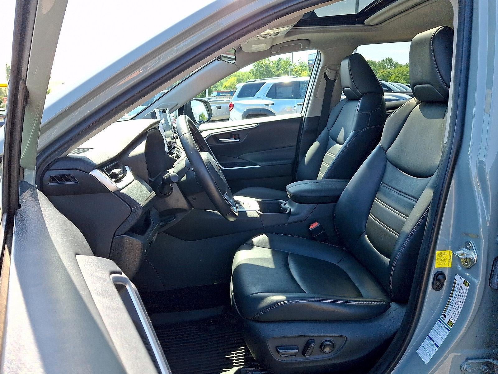 2022 Toyota RAV4 Hybrid XLE Premium AWD (Natl)