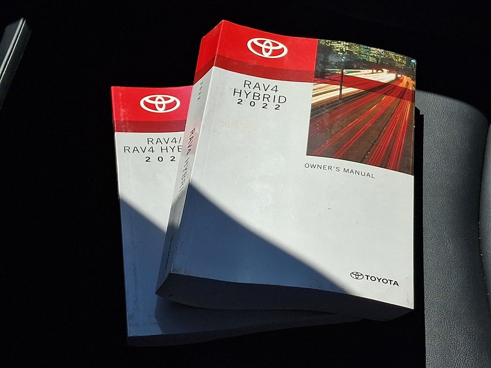 2022 Toyota RAV4 Hybrid XLE Premium AWD (Natl)
