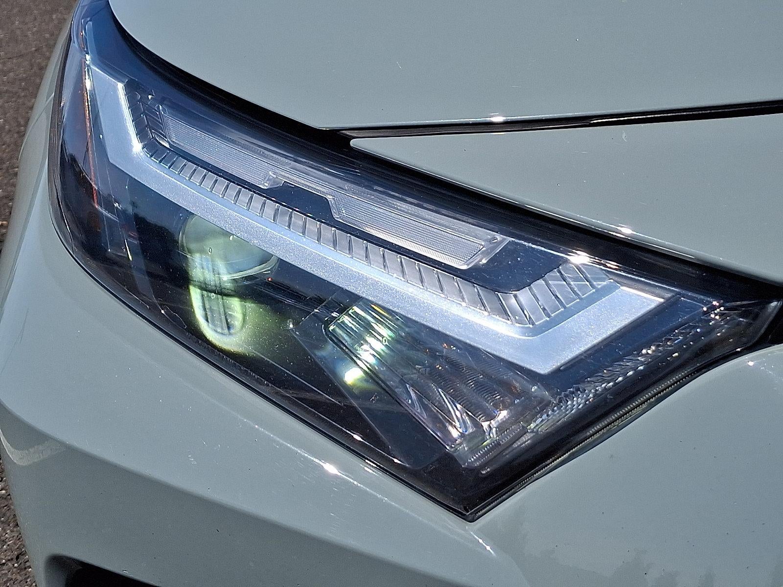2022 Toyota RAV4 Hybrid XLE Premium AWD (Natl)