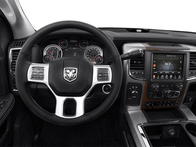 2014 RAM 2500 4WD Crew Cab 6.4 Ft Box Laramie