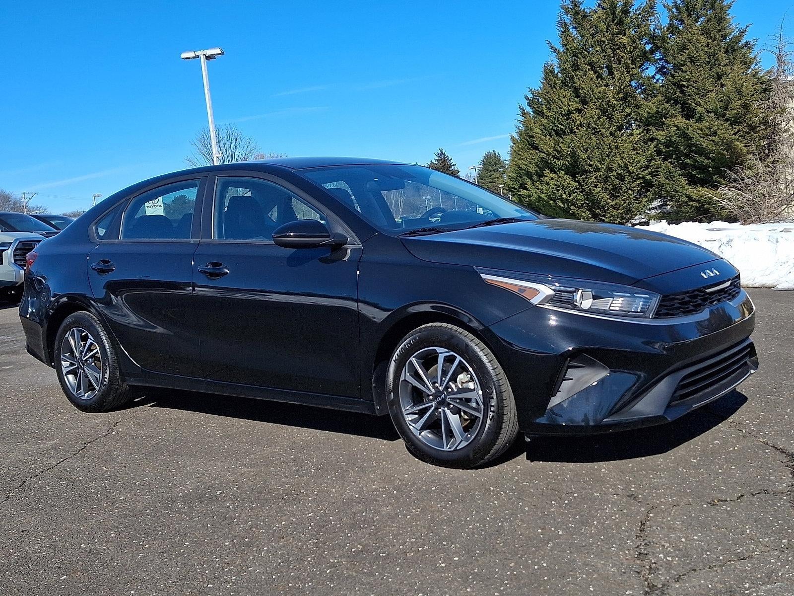 2024 Kia Forte LXS IVT