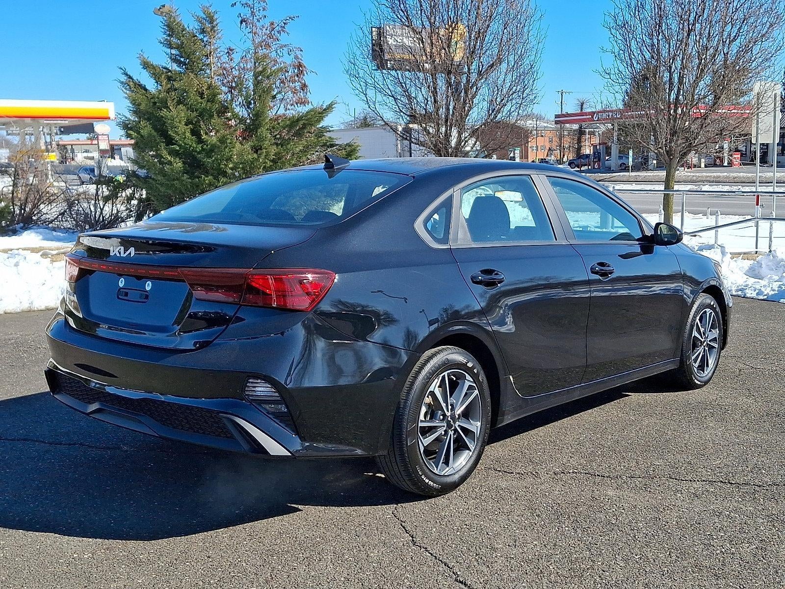 2024 Kia Forte LXS IVT